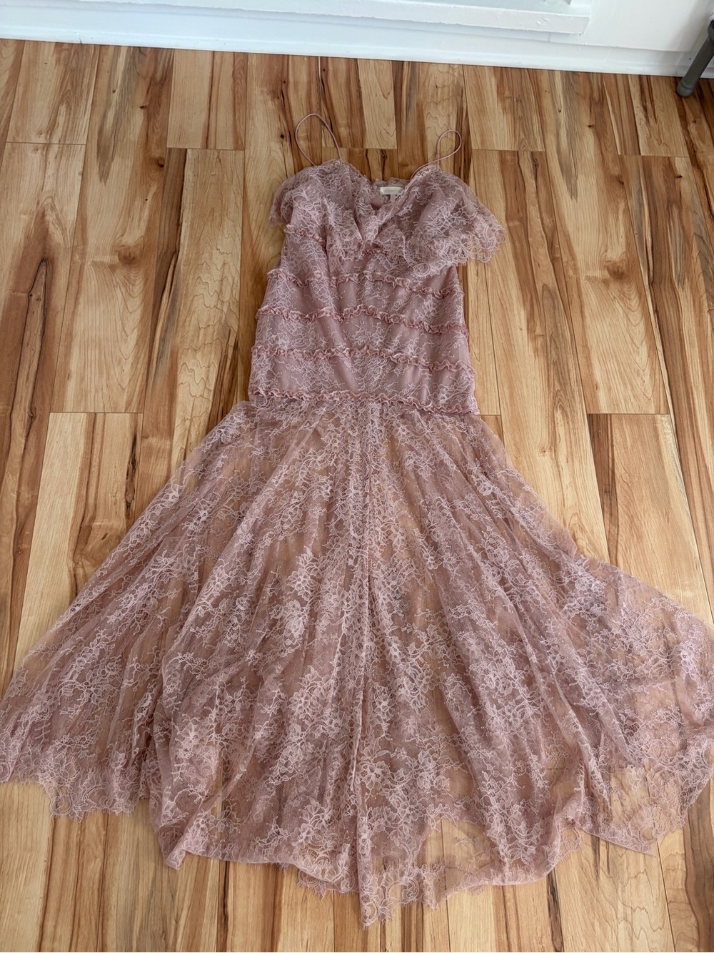 Elegant dulove shack fancy dress worn once for a few hours  perfect condition